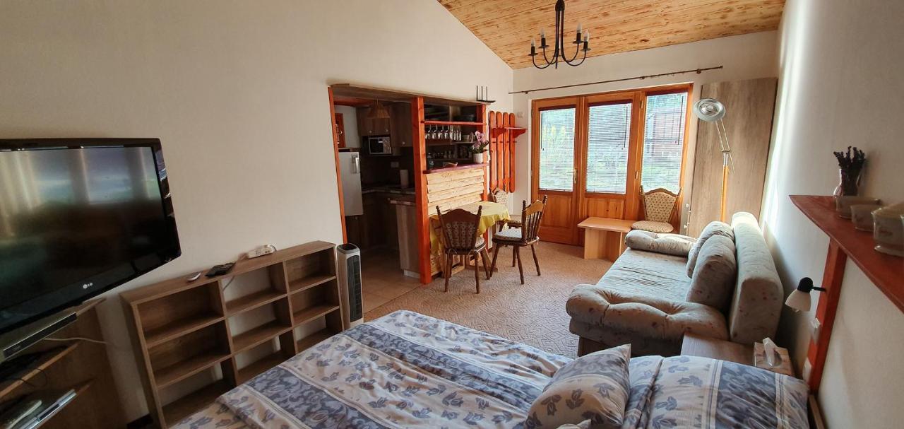 Dalia Apartmanok Csopak Kamer foto